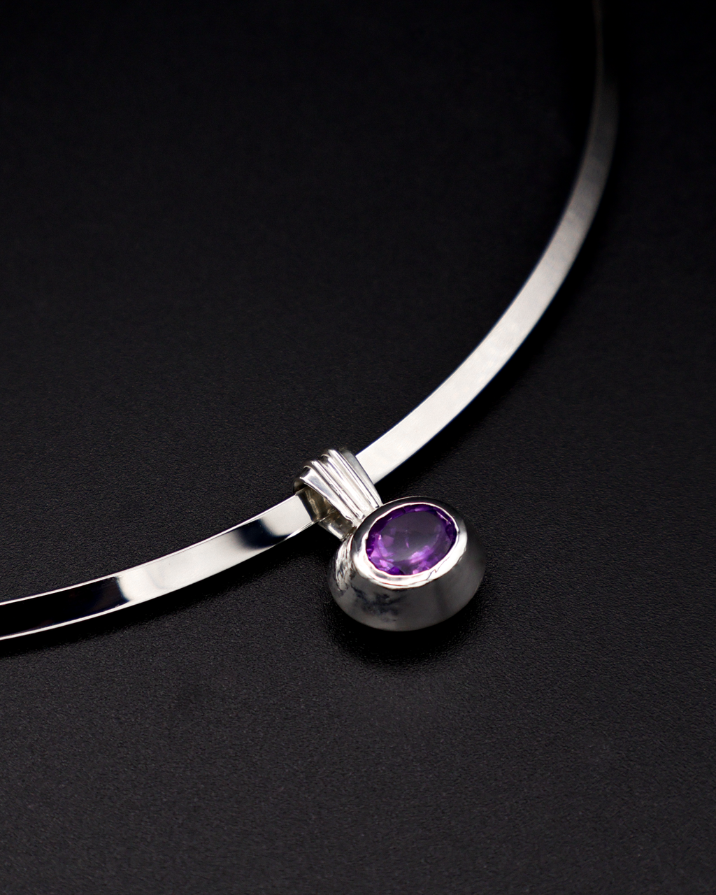 THE ONLY PENDANT - AMETHYST