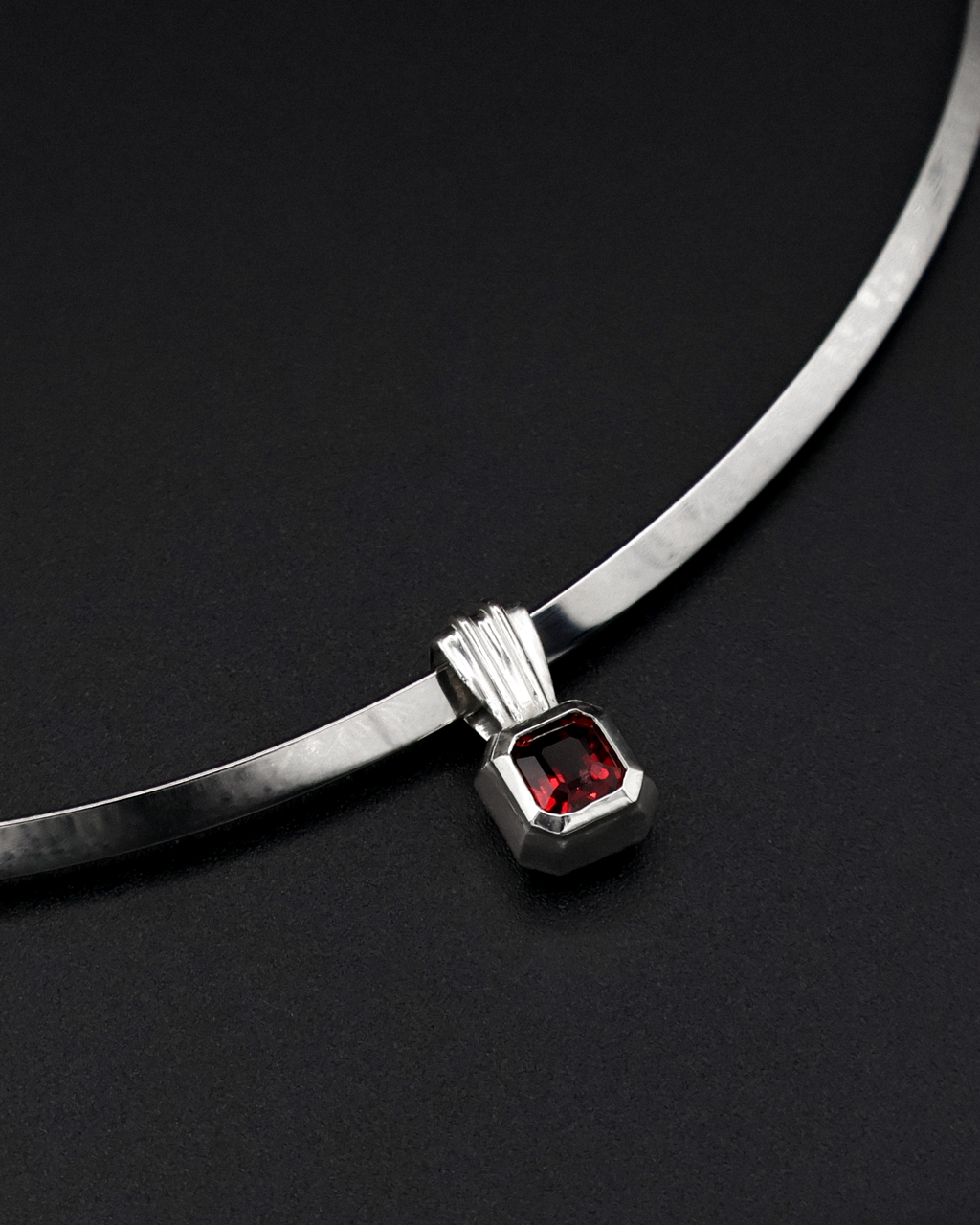 THE ONLY PENDANT - IMPERIAL GARNET