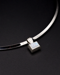 THE ONLY PENDANT - MOONSTONE