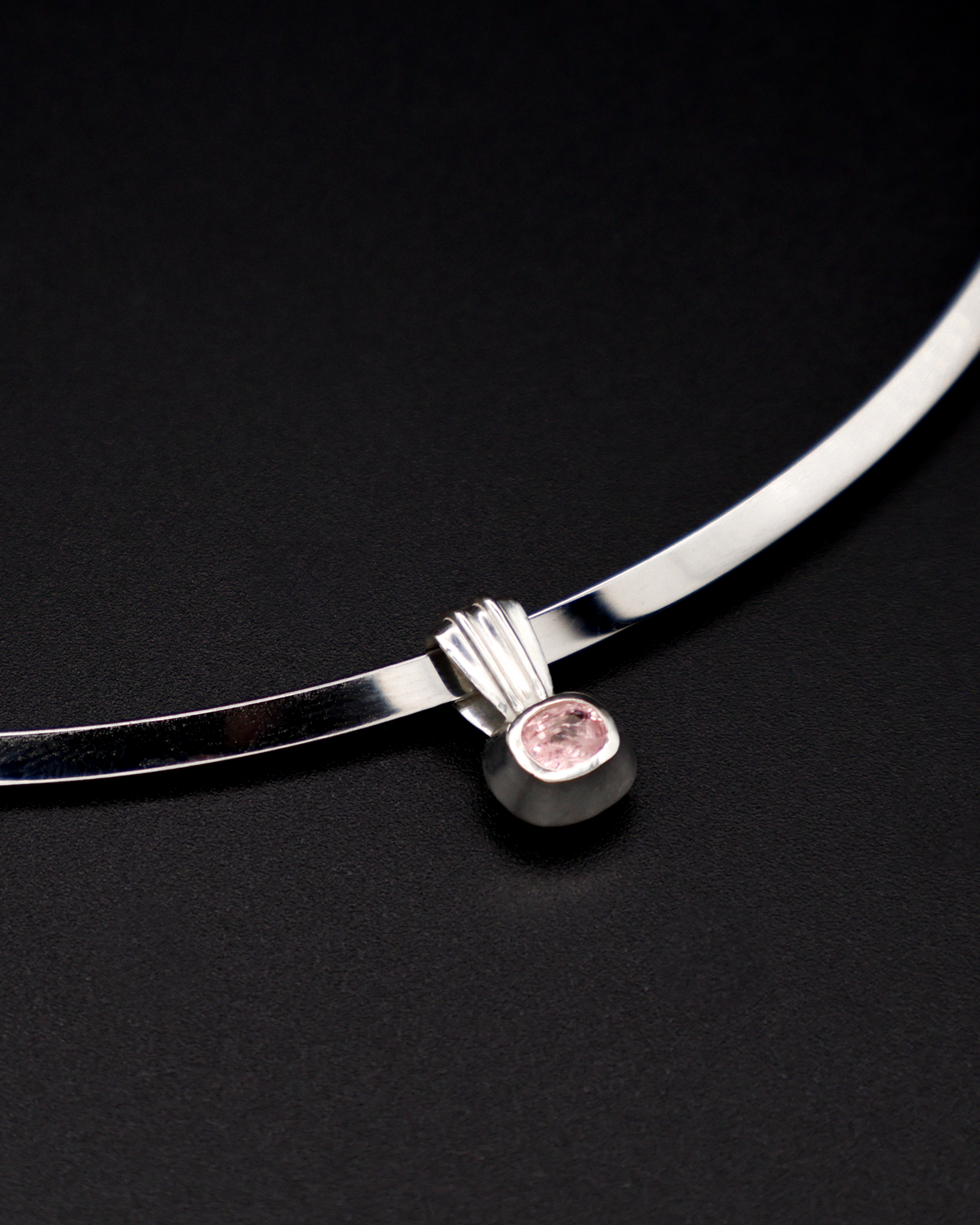 THE ONLY PENDANT - SPINEL