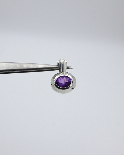 THE ONLY PENDANT - AMETHYST