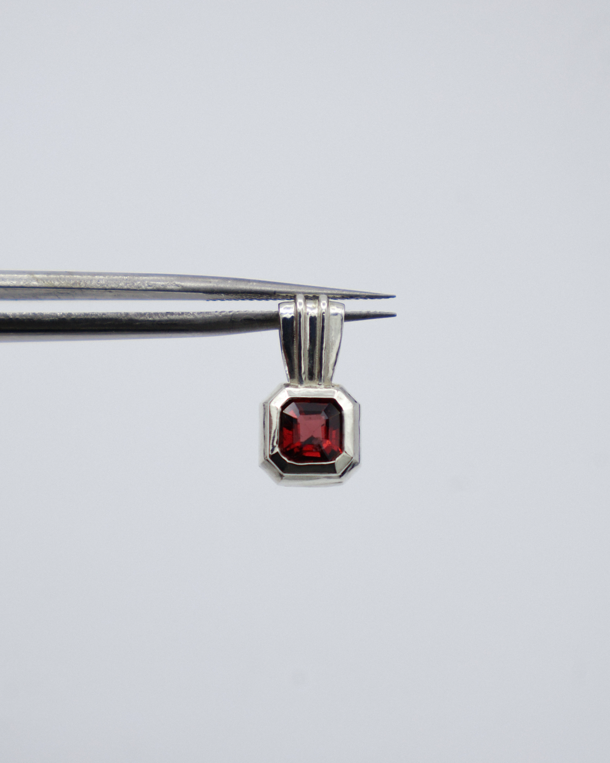 THE ONLY PENDANT - IMPERIAL GARNET