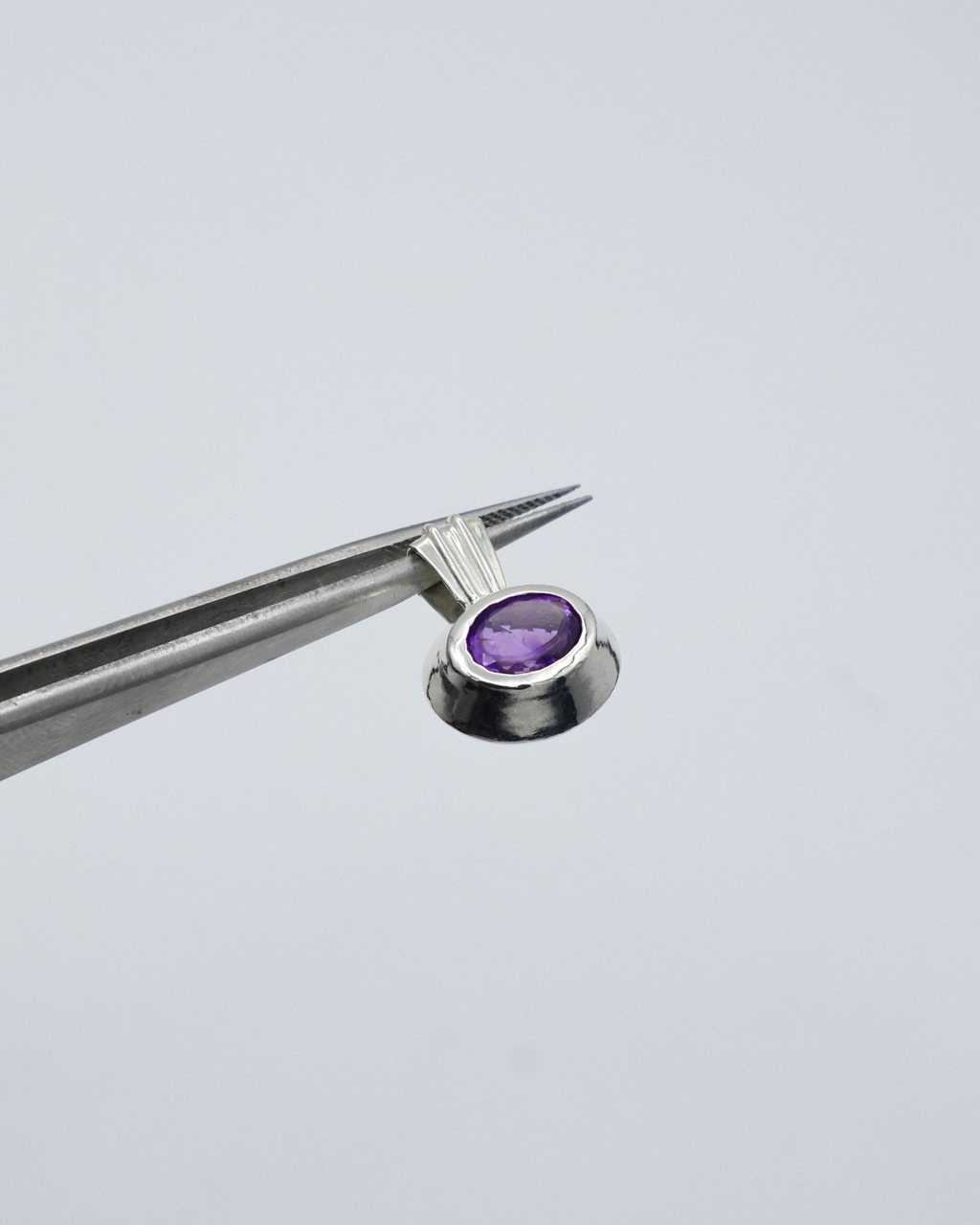 THE ONLY PENDANT - AMETHYST