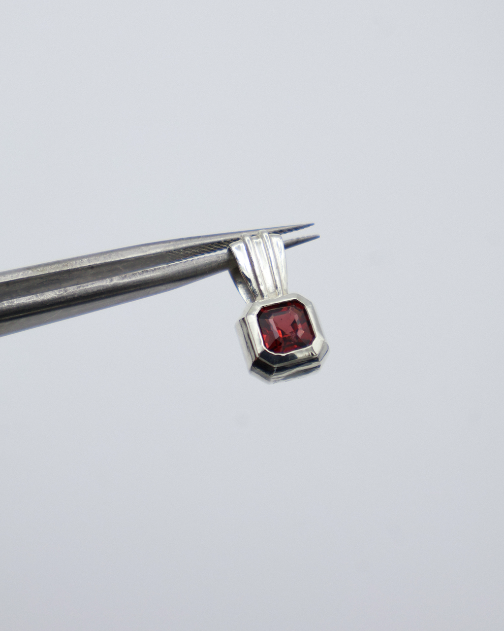 THE ONLY PENDANT - IMPERIAL GARNET