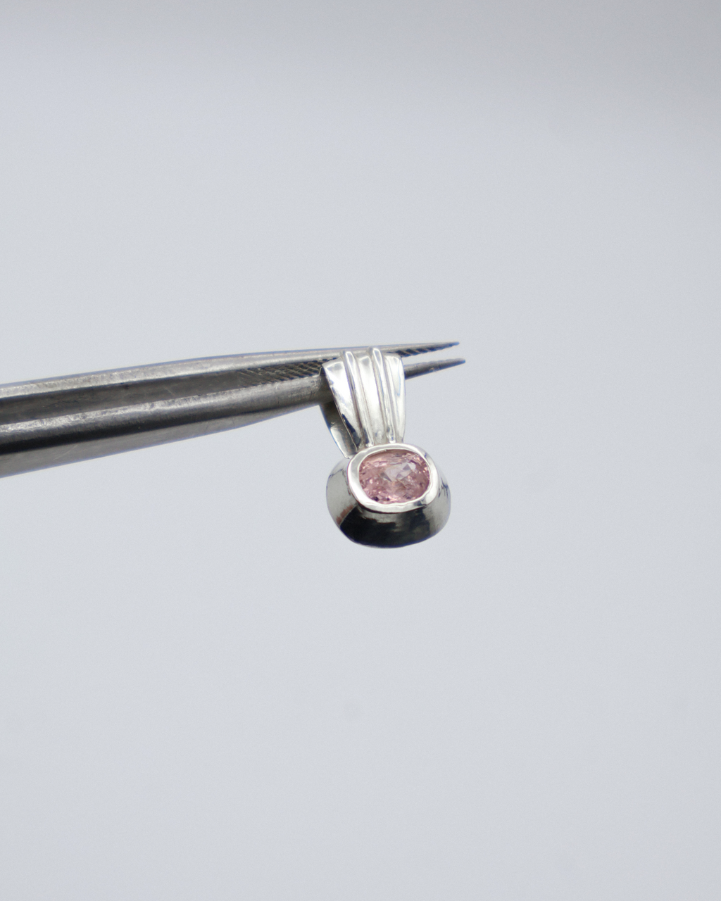 THE ONLY PENDANT - SPINEL